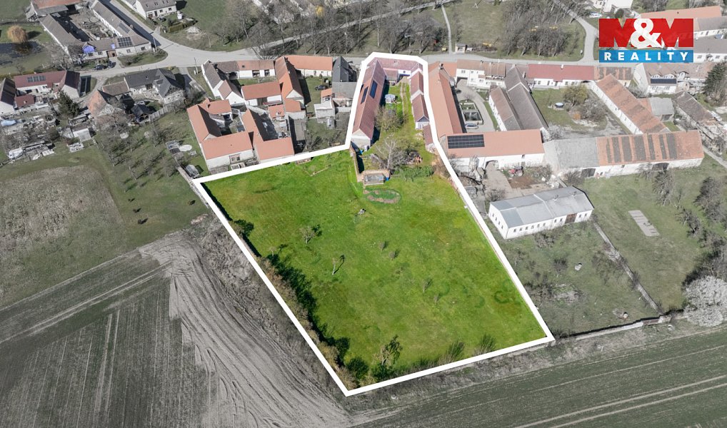 Prodej domu 195 m² s pozemkem 7 046 m², Dříteň – náhled fotky 3