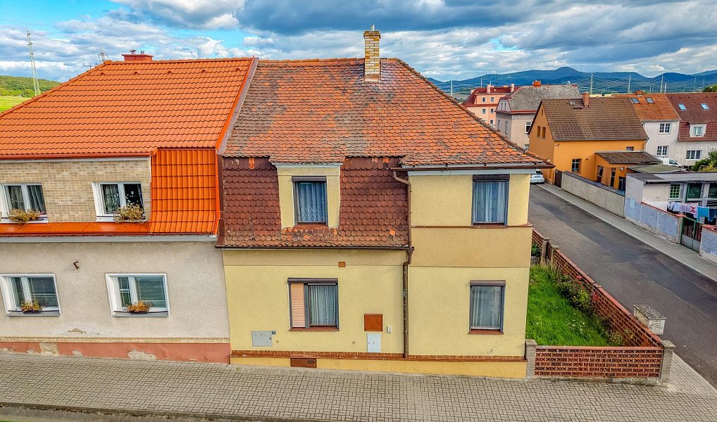 Prodej domu 161 m² s pozemkem 293 m², Zabrušany – náhled fotky 37