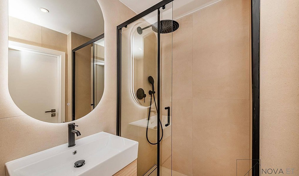 Prodej bytu 4+kk 79 m², Praha – náhled fotky 16