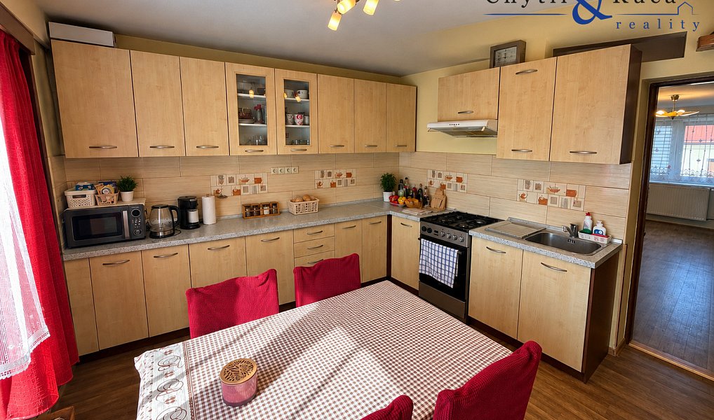 Prodej domu 200 m² s pozemkem 1 800 m², Sušice – náhled fotky 7