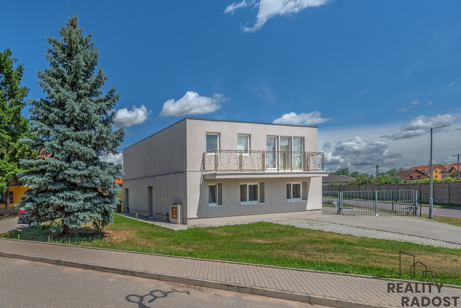 Prodej domu 200 m² s pozemkem 607 m²