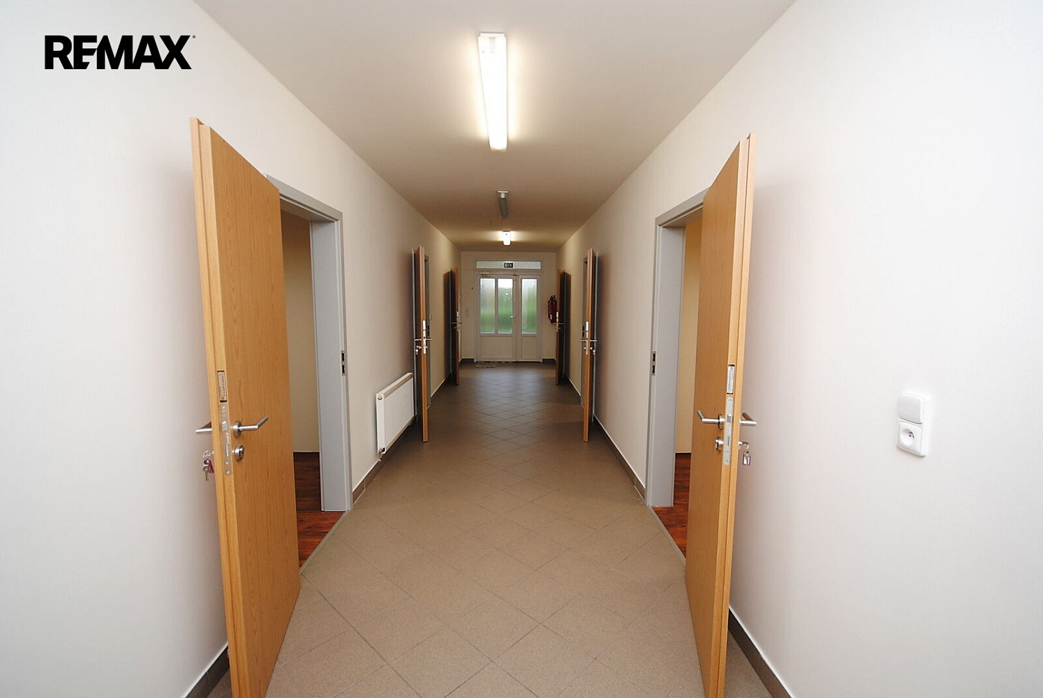 Prodej kanceláře 226 m² – fotografie 3