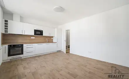 Pronájem bytu 1+kk 24 m², Teplého, Pardubice - Zelené Předměstí