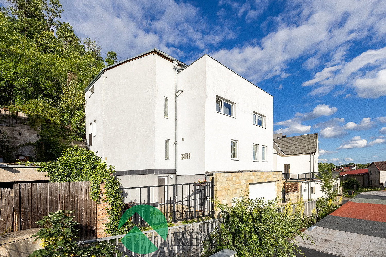 Prodej domu 306 m² s pozemkem 343 m² – fotografie 3