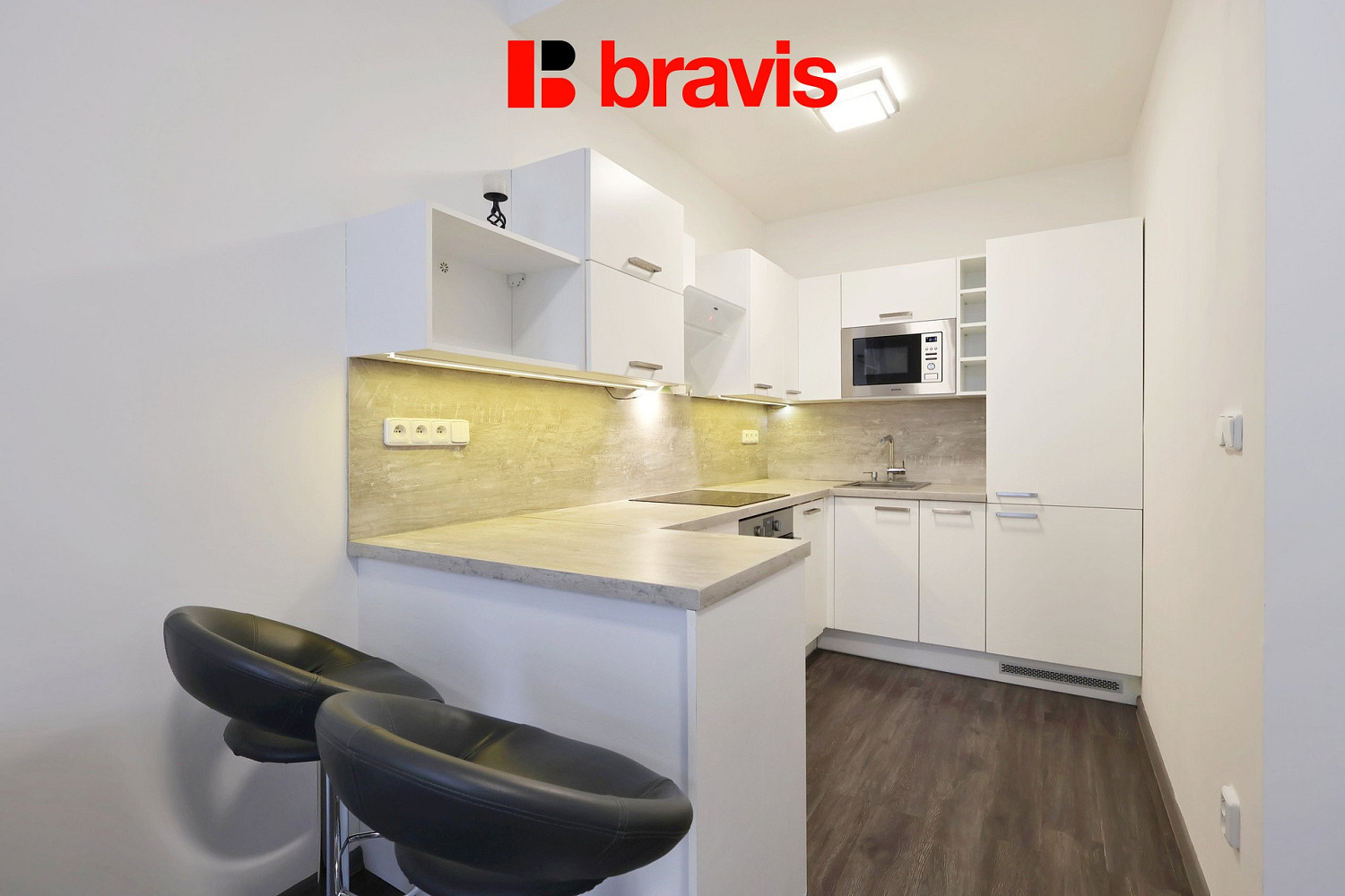 Pronájem bytu 3+kk 66 m² — photo 2