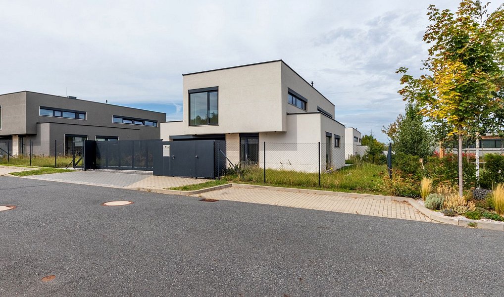 Prodej domu 295 m² s pozemkem 887 m², Průhonice – náhled fotky 23