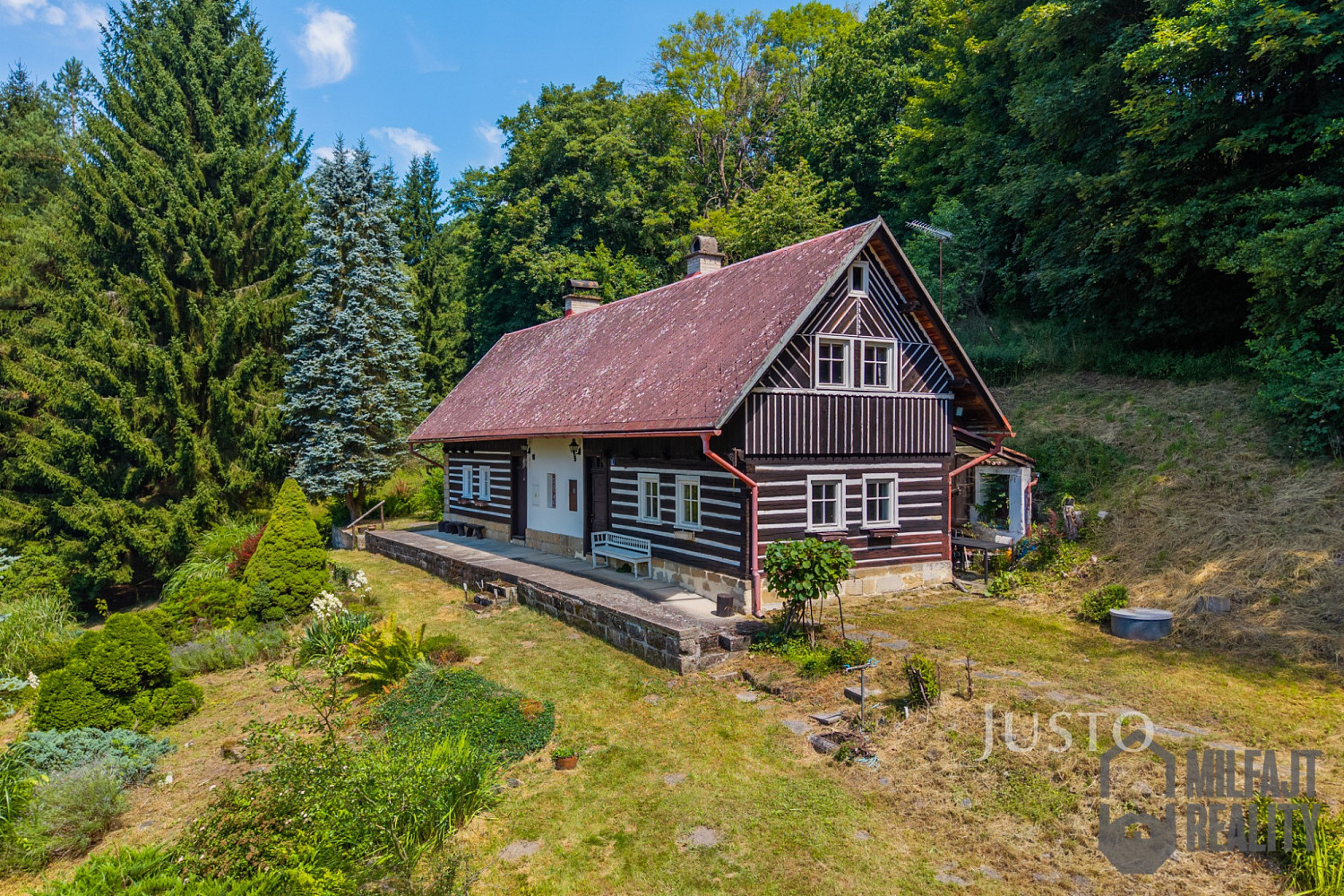 Prodej domu 140 m² s pozemkem 6 835 m²
