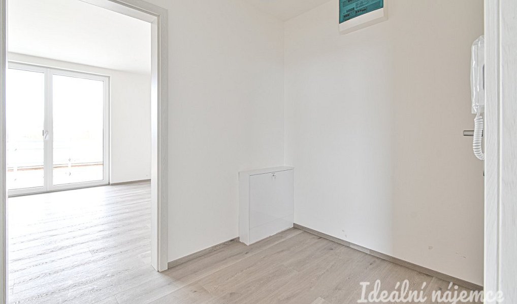 Pronájem bytu 2+kk 39 m², Dobřany – náhled fotky 7