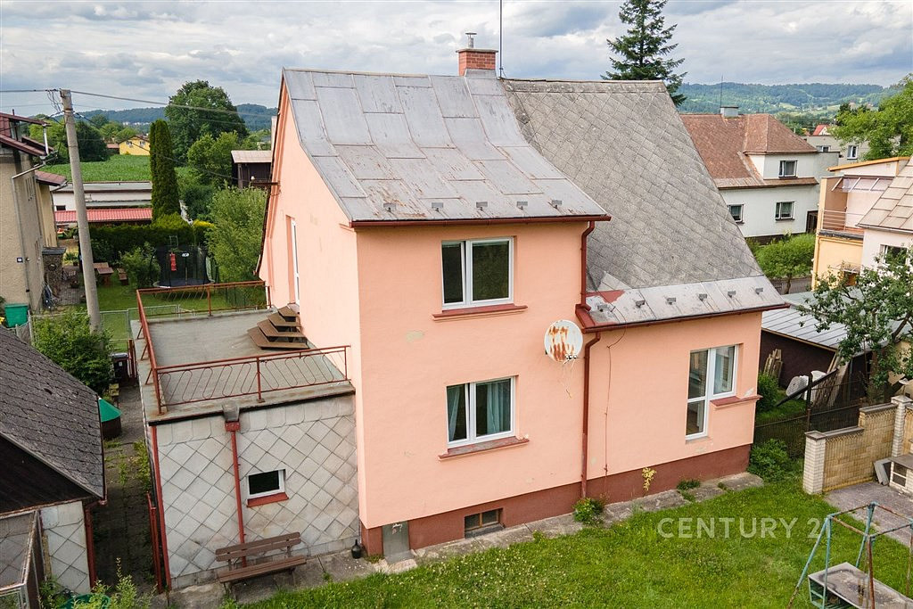 Prodej domu 141 m² s pozemkem 921 m² — photo 2