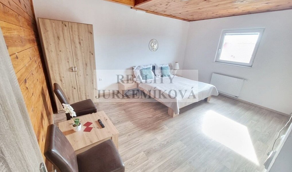 Pronájem domu 200 m² s pozemkem 447 m², Černá v Pošumaví – náhled fotky 9