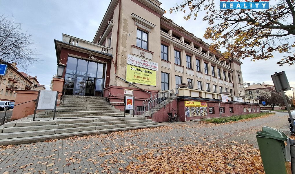 Pronájem obchodních prostor 600 m², Ostrov – náhled fotky 13