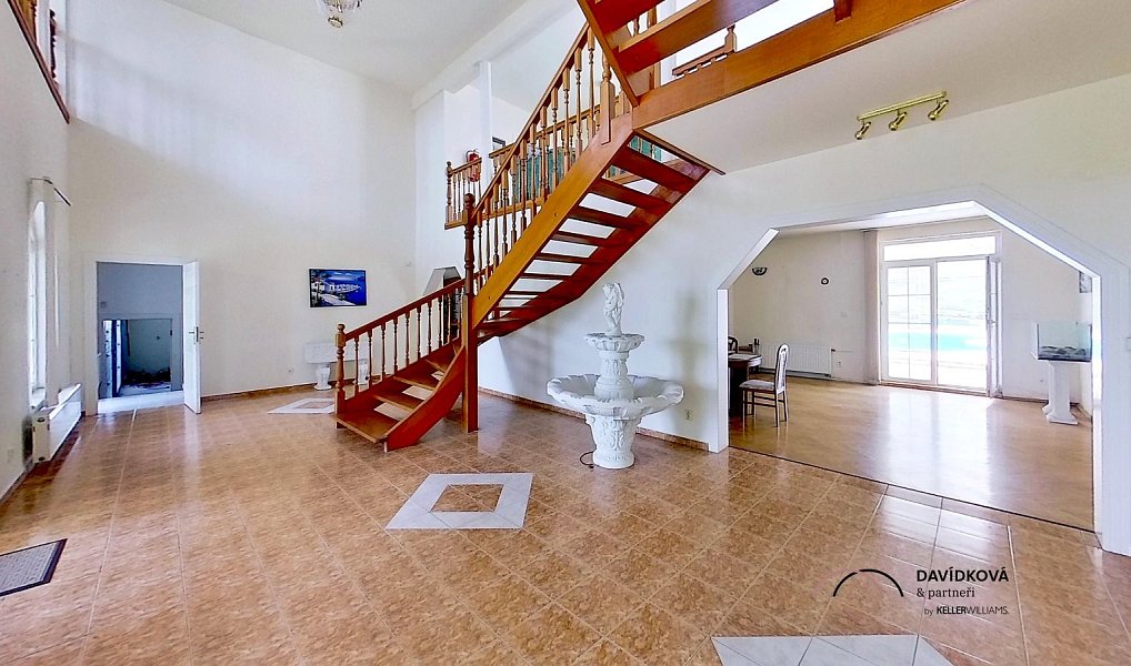 Prodej domu 1 085 m² s pozemkem 2 112 m², Chocerady – náhled fotky 6