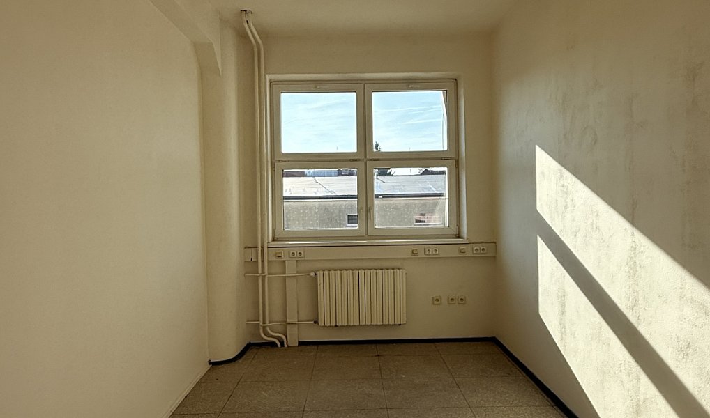 Pronájem kanceláře 195 m², Nymburk – náhled fotky 8