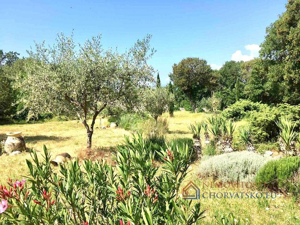 Prodej domu 178 m² s pozemkem 1 800 m² - Bild 6