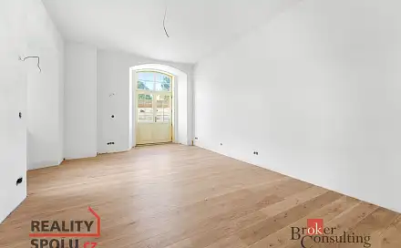 Prodej bytu 1+kk 47 m², Slavíkova, Jince, okres Příbram
