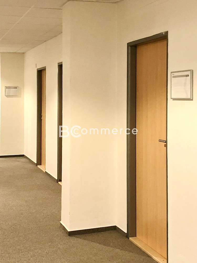 Pronájem kanceláře 37 m² — photo 3