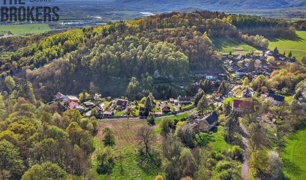 Prodej stavebního pozemku 1 272 m², Chuderov – náhled fotky 12