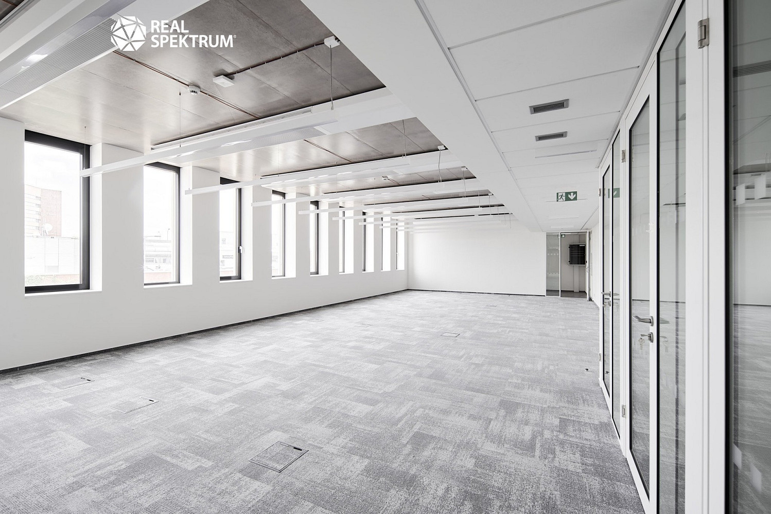 Pronájem uzavřené, dispozičně připravené části kancelářského patra 257 m², ulice Trnitá, Brno – pohled 3