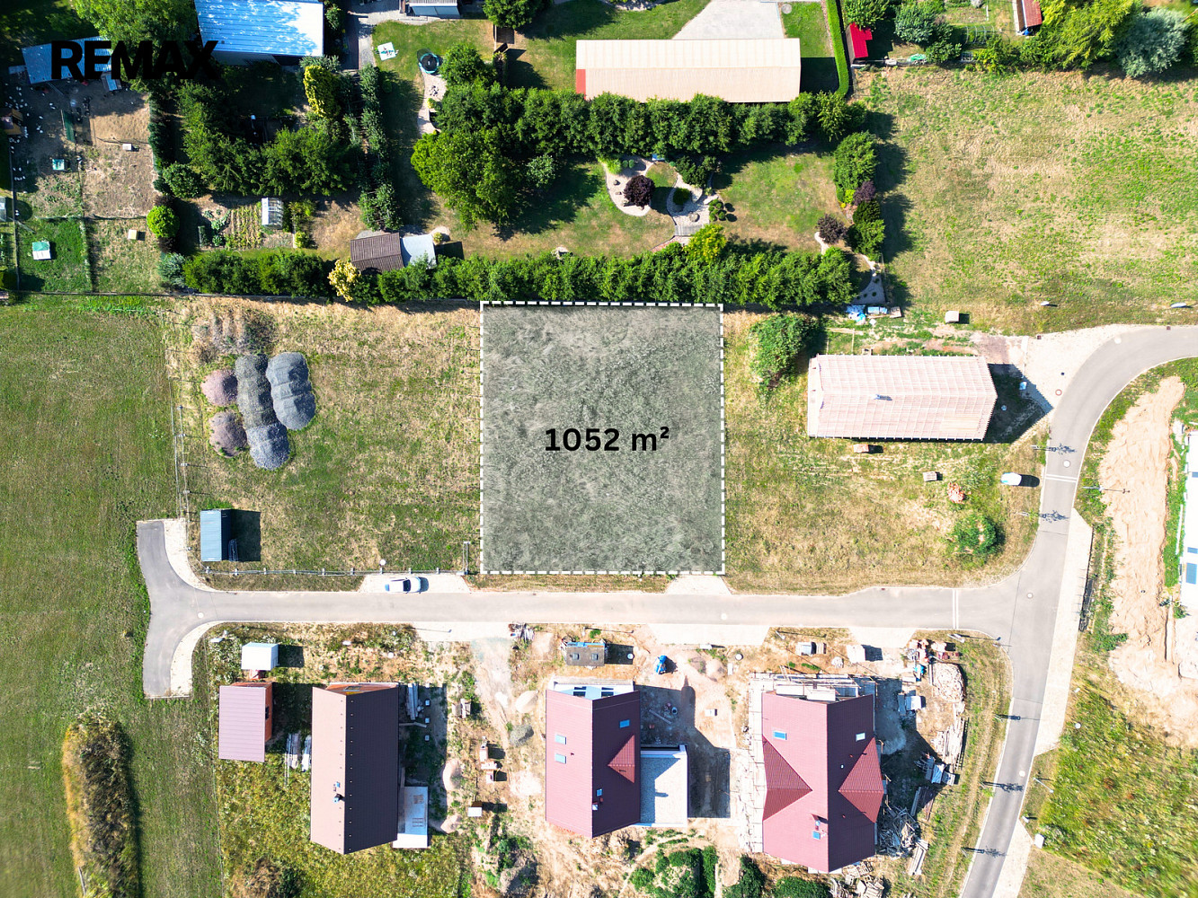 Prodej stavebního pozemku 1 052 m² – fotografie 4