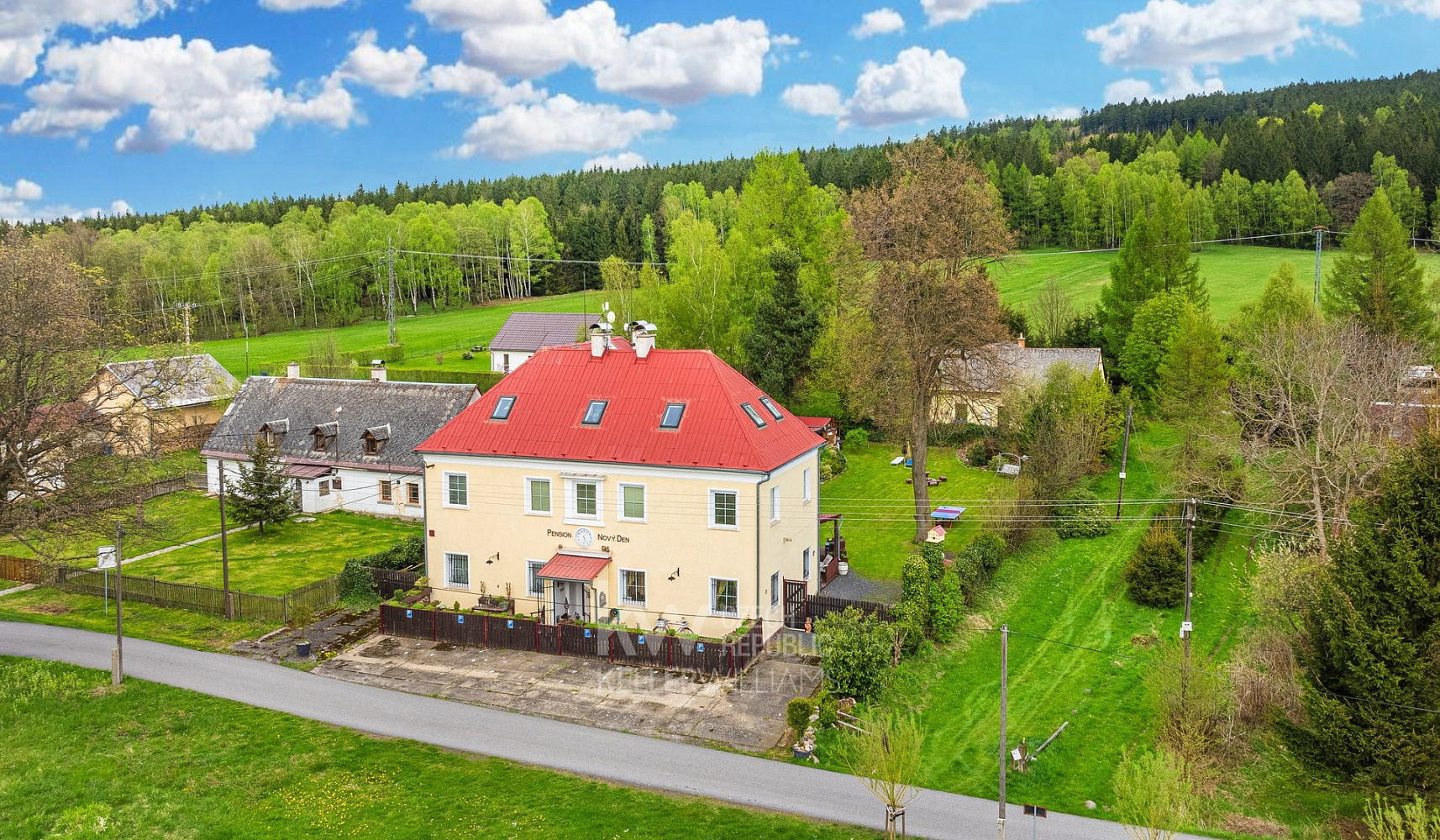 Prodej chaty/chalupy 473 m² s pozemkem 1 308 m²