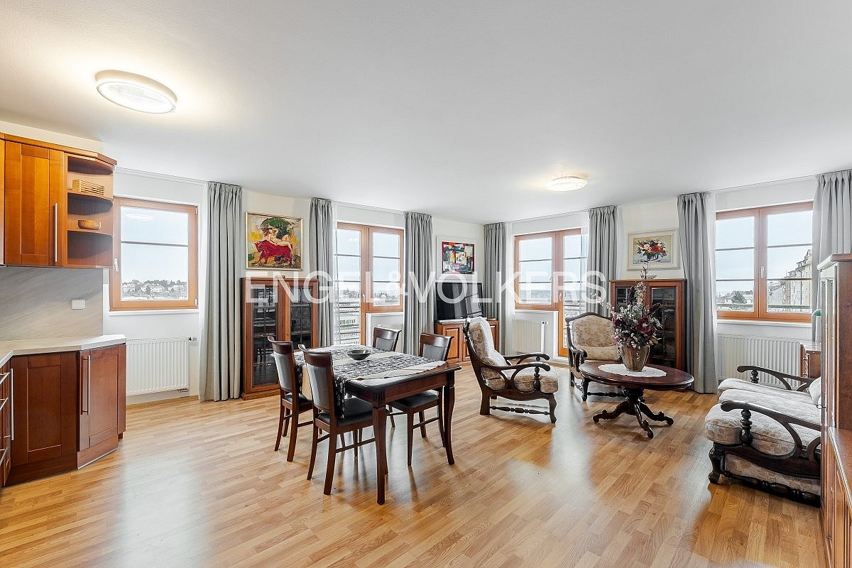 Pronájem bytu 3+kk 110 m²