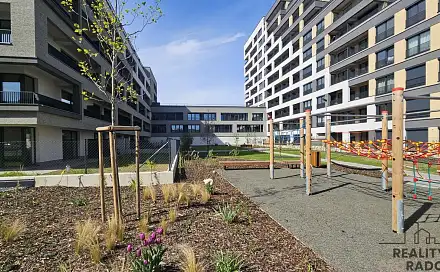 Pronájem bytu 1+kk 33 m², Poděbradská, Praha 9 - Hloubětín