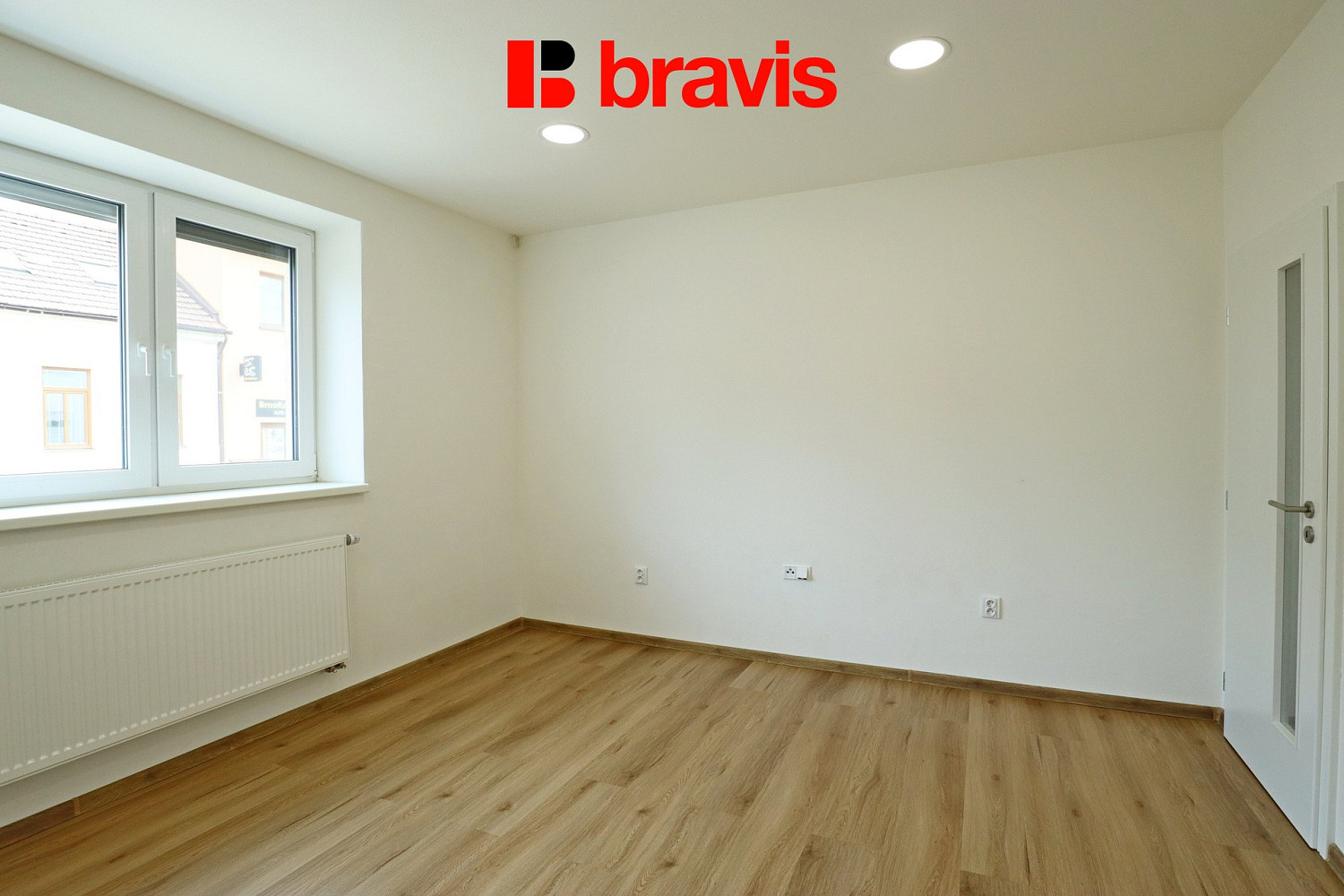Pronájem kanceláře 63 m² — photo 4