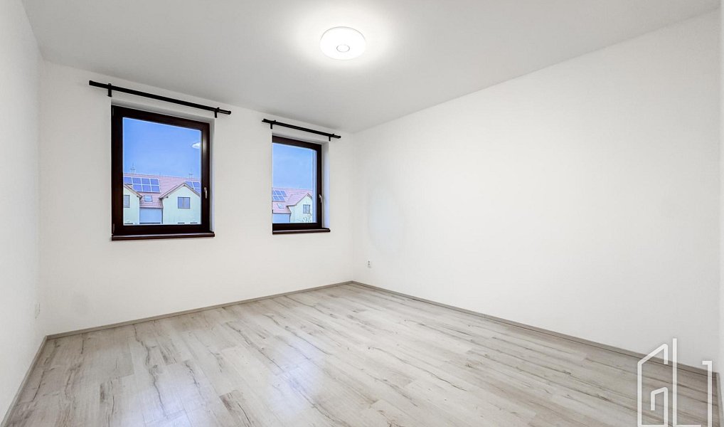 Prodej domu 317 m² s pozemkem 1 674 m², Trnová – náhled fotky 8