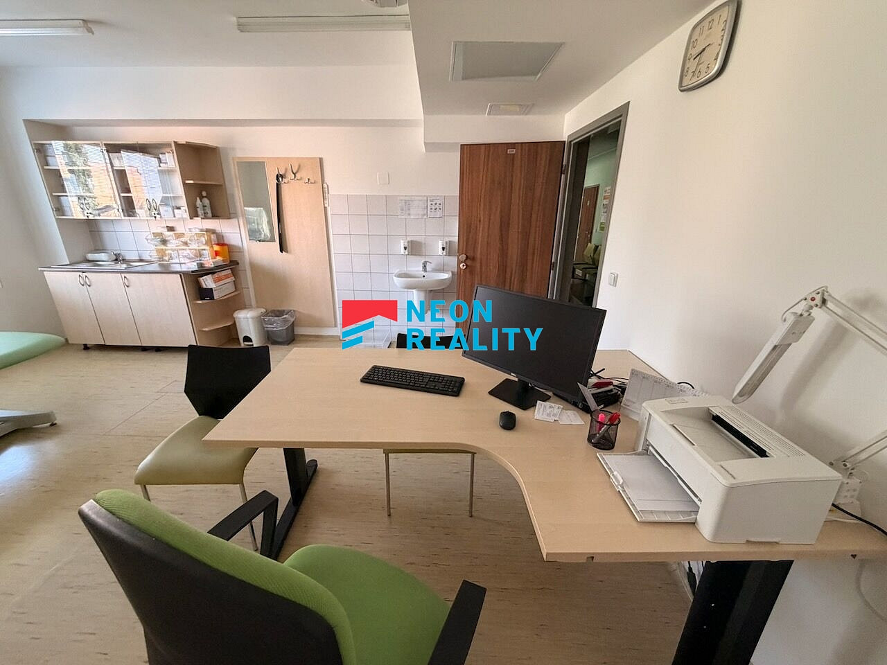 Pronájem komerčního objektu (jiného typu) 24 m² – fotografie 3