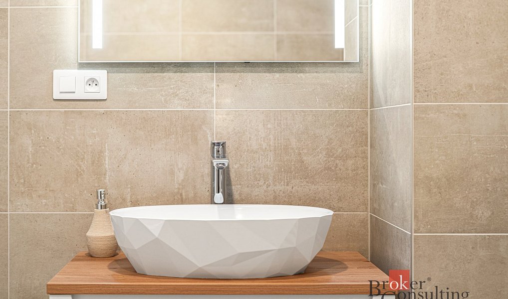 Prodej bytu 5+kk 160 m², Milovice – náhled fotky 19