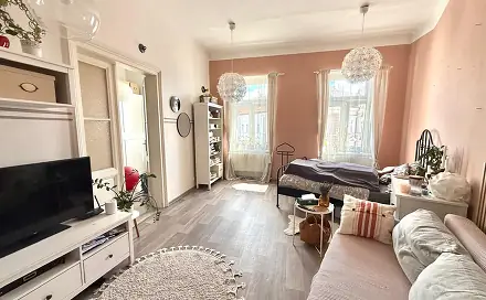 Pronájem bytu 2+1 64 m², Husovo nám., Tábor