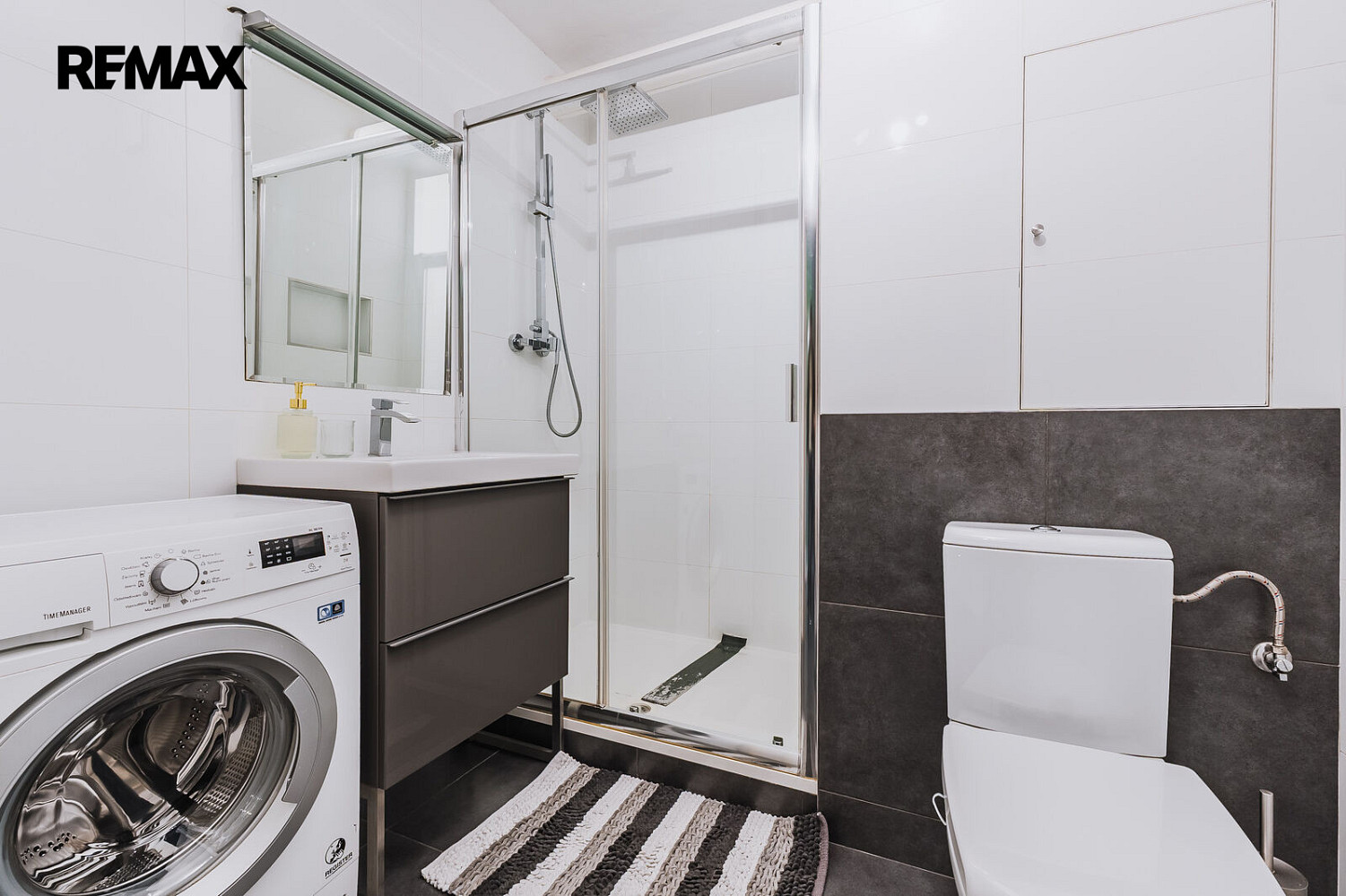 Pronájem bytu 1+kk 35 m² – fotografie 3