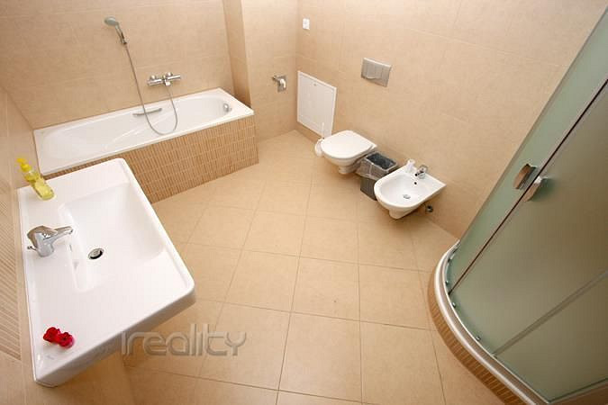 Pronájem bytu 2+kk 73 m² – pohled 5