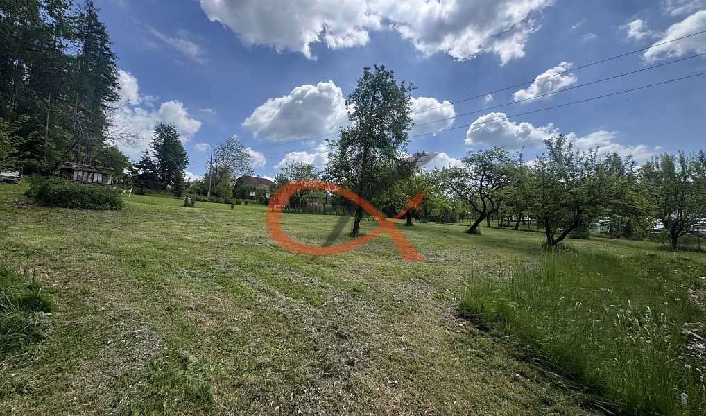 Prodej stavebního pozemku 1 572 m², Rožnov pod Radhoštěm – náhled fotky 3