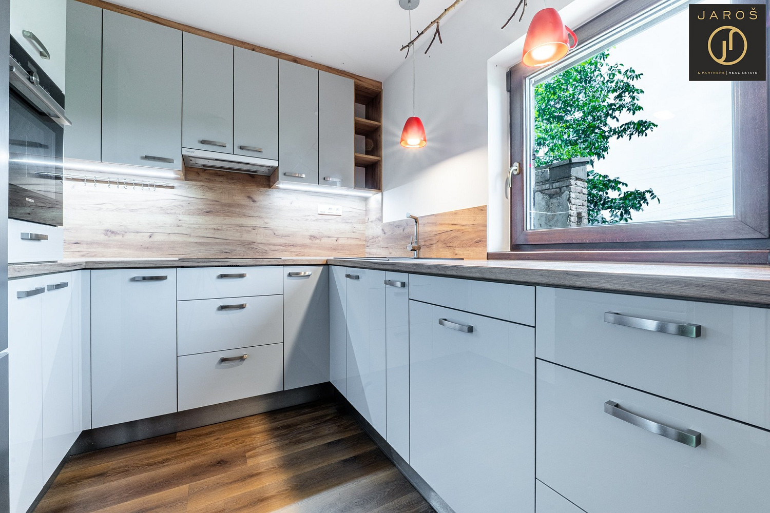 Prodej domu 102 m² s pozemkem 988 m² — photo 3