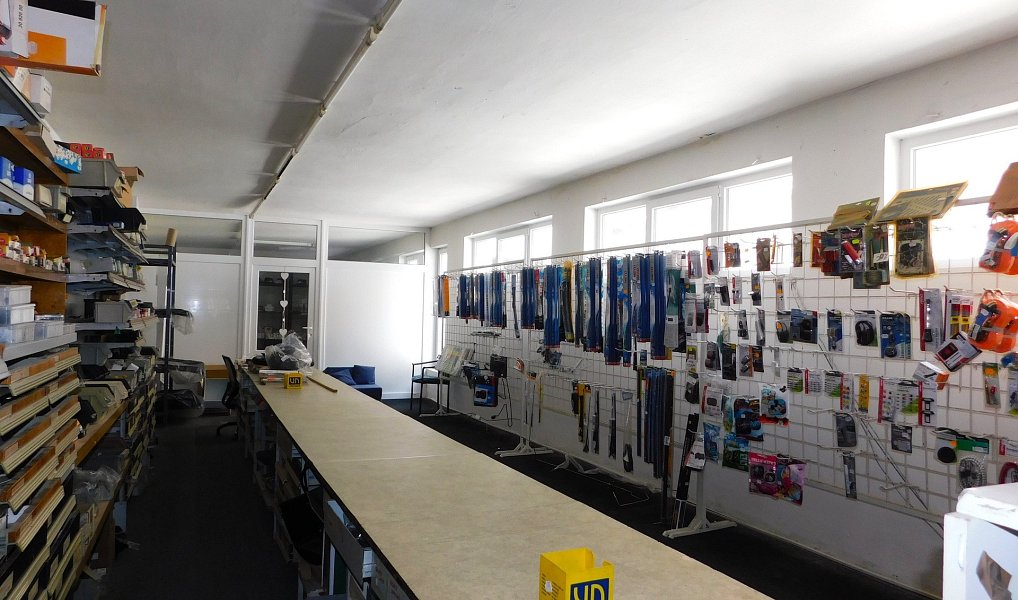Prodej domu 1 700 m² s pozemkem 990 m², Znojmo – náhled fotky 13