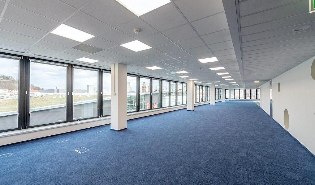 Pronájem kanceláře 1 135 m², Praha – náhled fotky 3