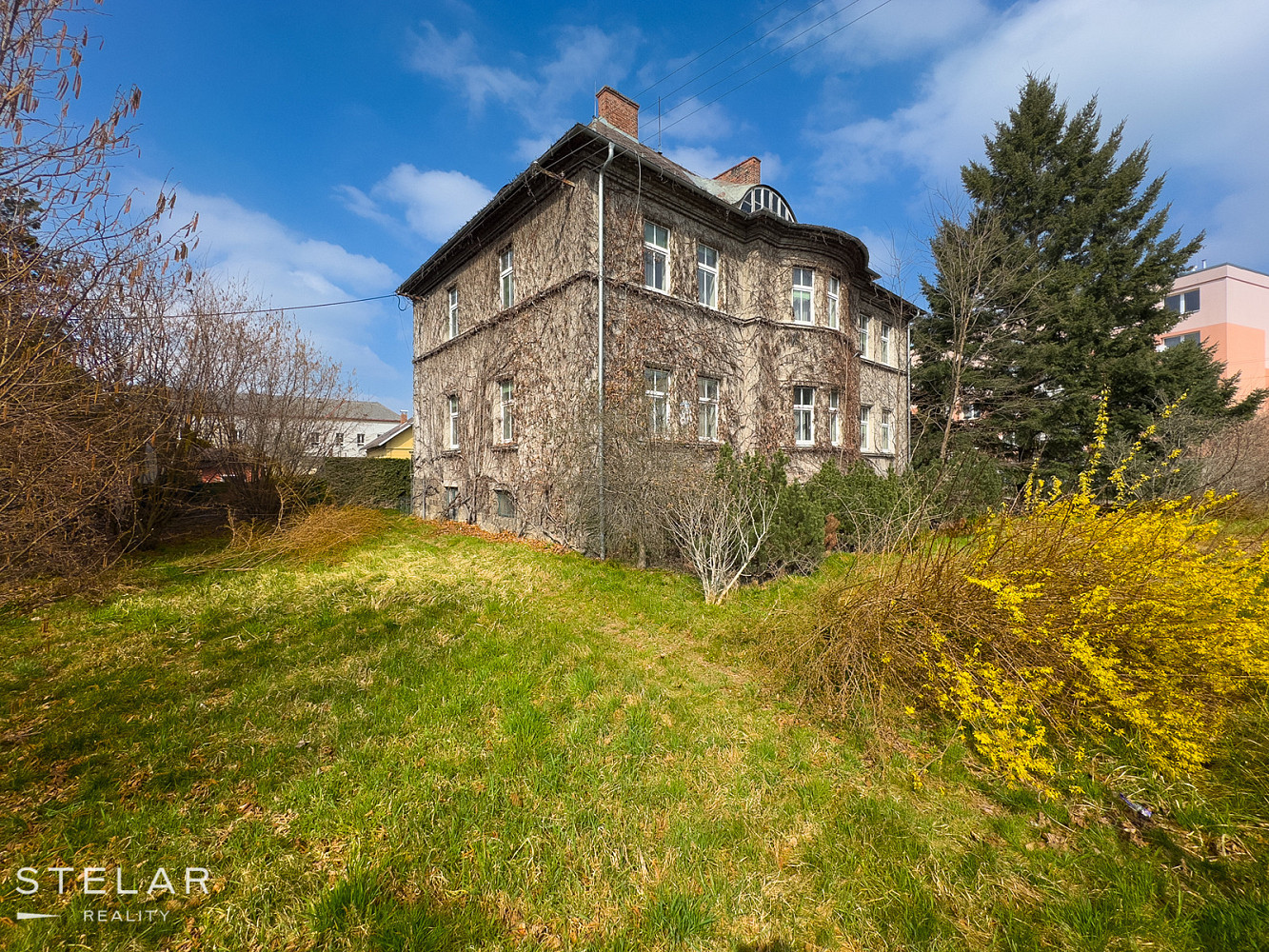Prodej domu 256 m² s pozemkem 672 m² – fotografie 2