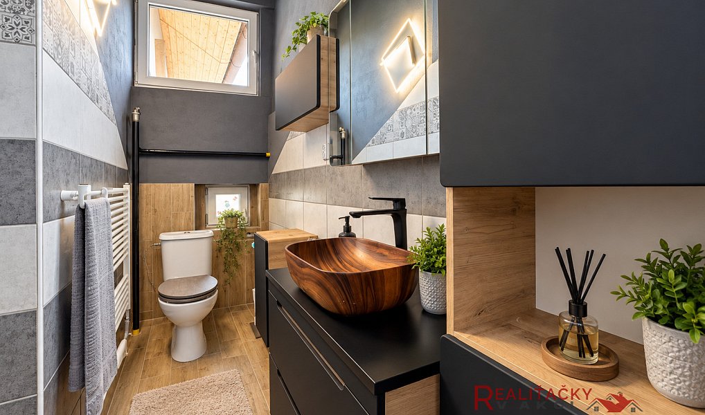 Prodej domu 363 m² s pozemkem 779 m², Břeclav – náhled fotky 15