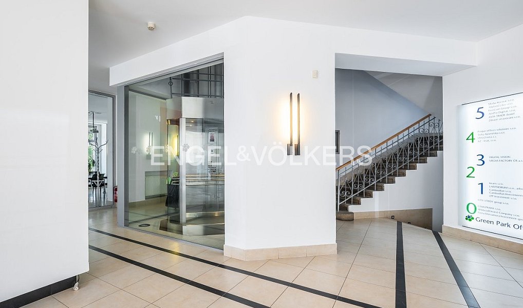 Pronájem kanceláře 57 m², Praha – náhled fotky 3