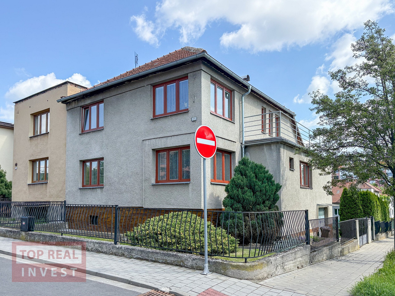Prodej domu 316 m² s pozemkem 430 m² – pohled 2
