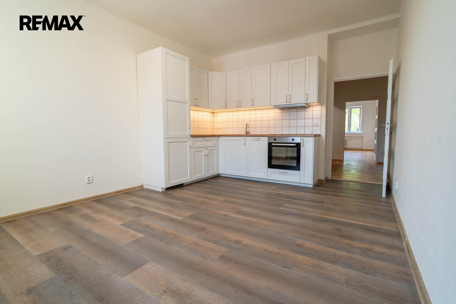 Pronájem bytu 2+1 76 m² — photo 2