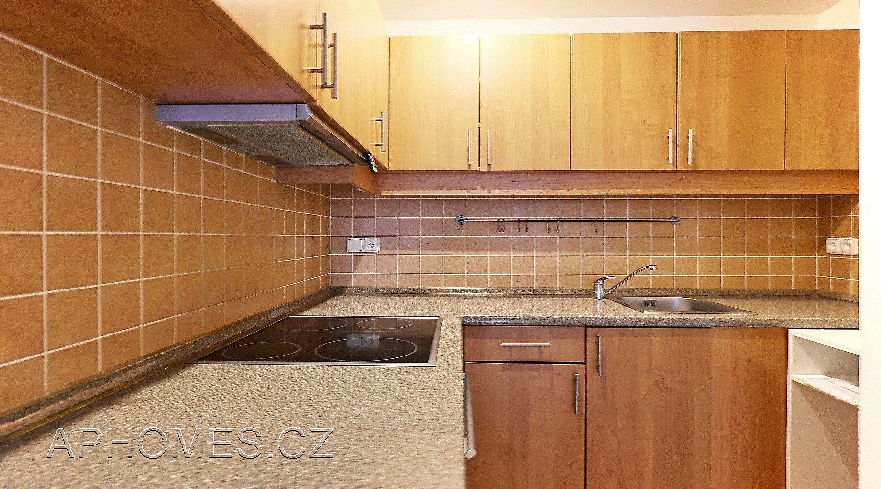 Pronájem bytu 2+kk 48 m² – fotografie 2