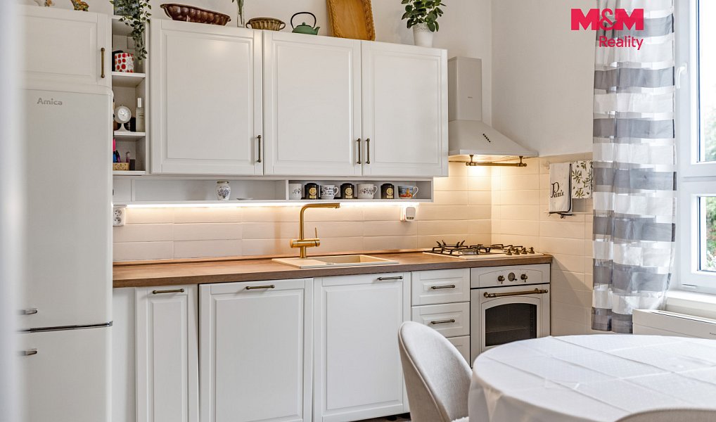 Prodej bytu 2+1 67 m², Králův Dvůr – náhled fotky 8