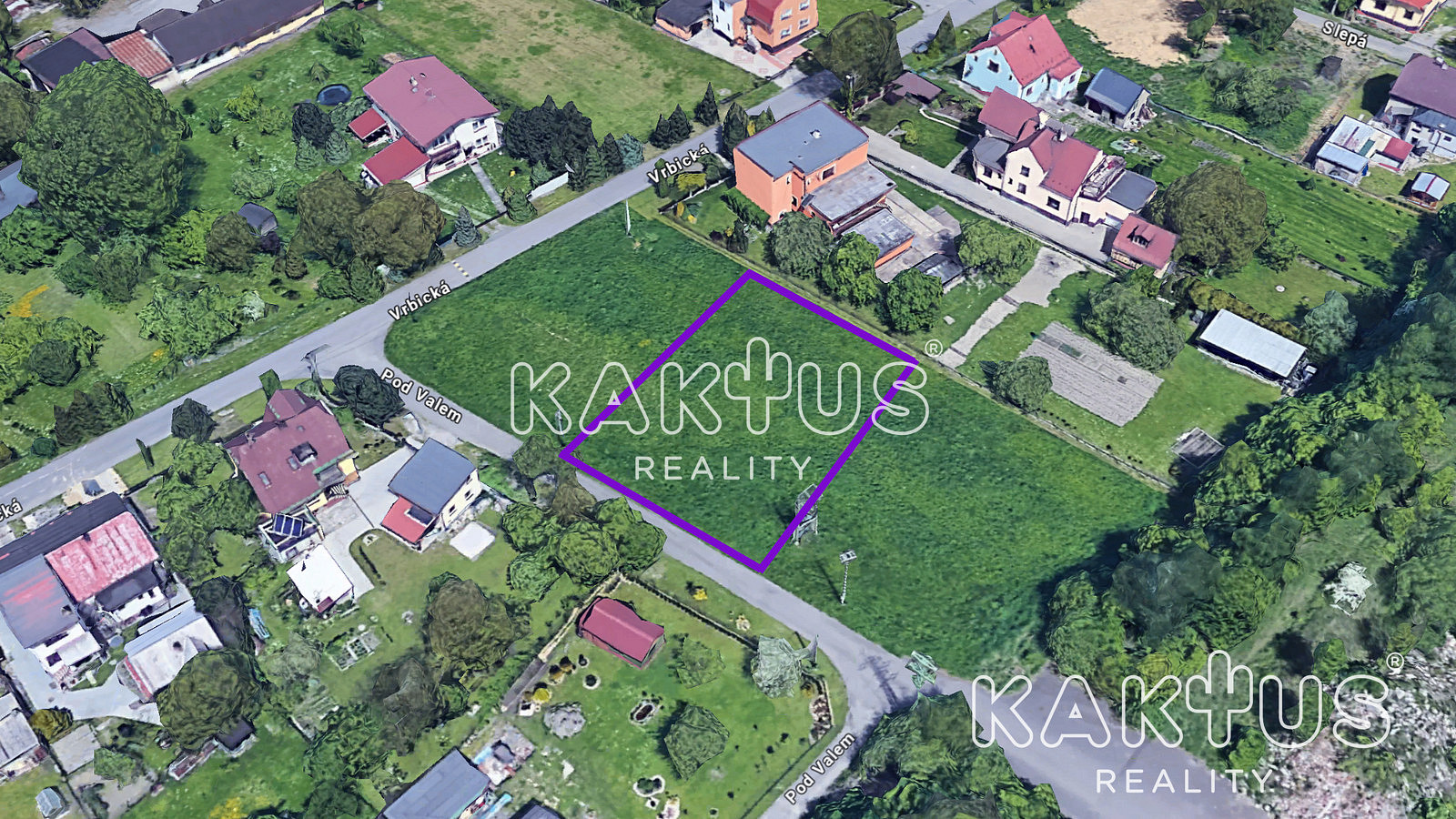 Prodej stavebního pozemku 895 m² – fotografie 4