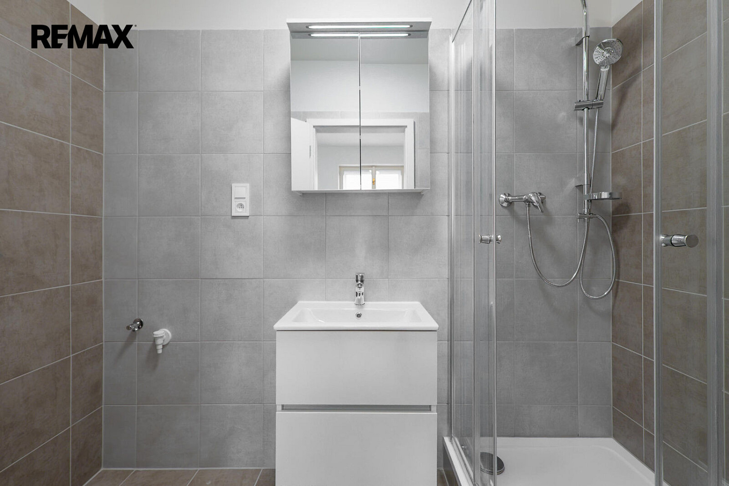 Prodej bytu 1+kk 20 m² – fotografie 5