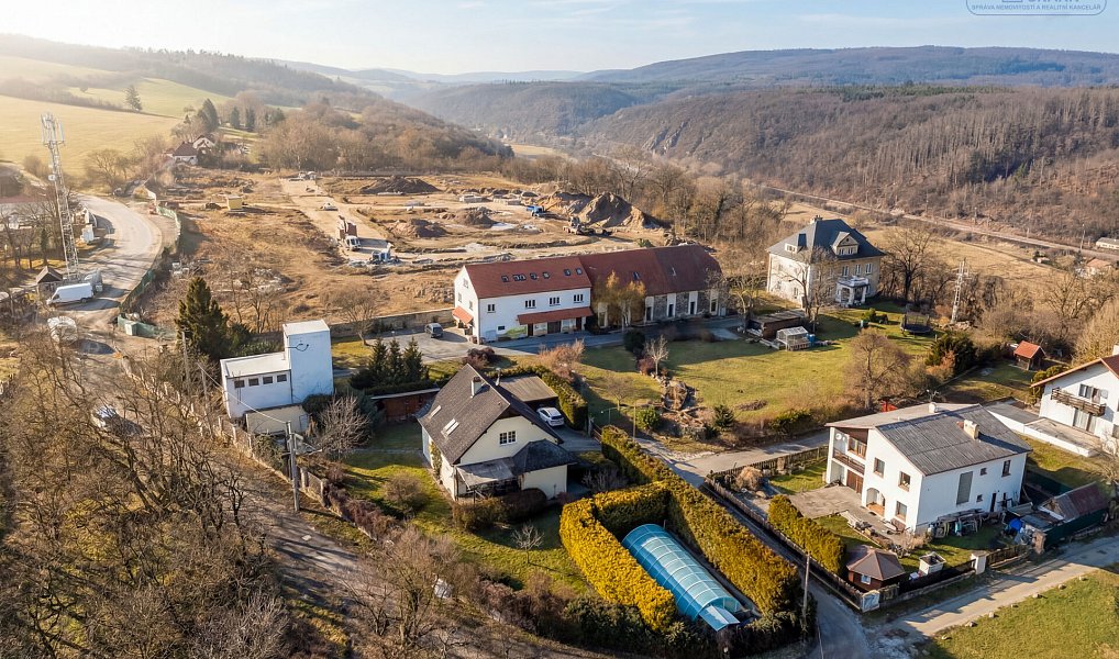 Prodej domu 170 m² s pozemkem 1 193 m², Nižbor – náhled fotky 24