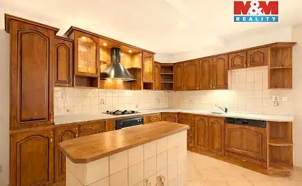 Prodej domu 280 m² s pozemkem 798 m², Chrast - Podlažice, okres Chrudim