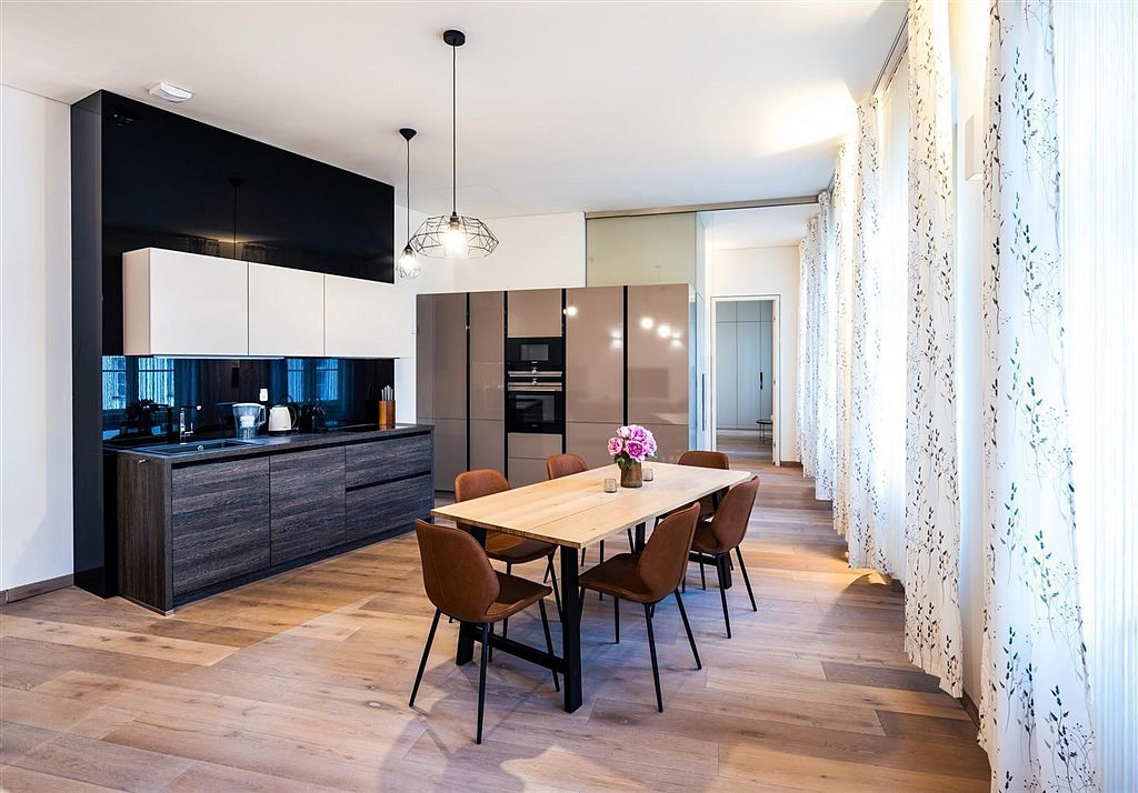 Pronájem bytu 3+kk 123 m² — photo 2