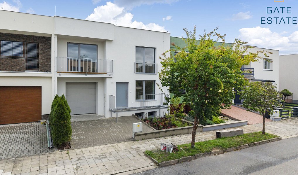 Prodej domu 217 m² s pozemkem 270 m², Holešov – náhled fotky 32